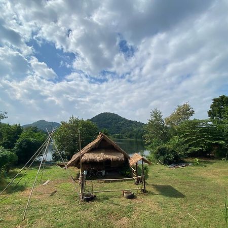 Отель Royal Mountain Hut Ratchaburi Экстерьер фото