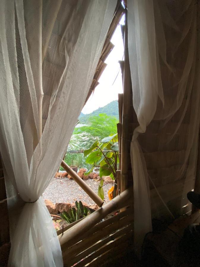 Отель Royal Mountain Hut Ratchaburi Экстерьер фото