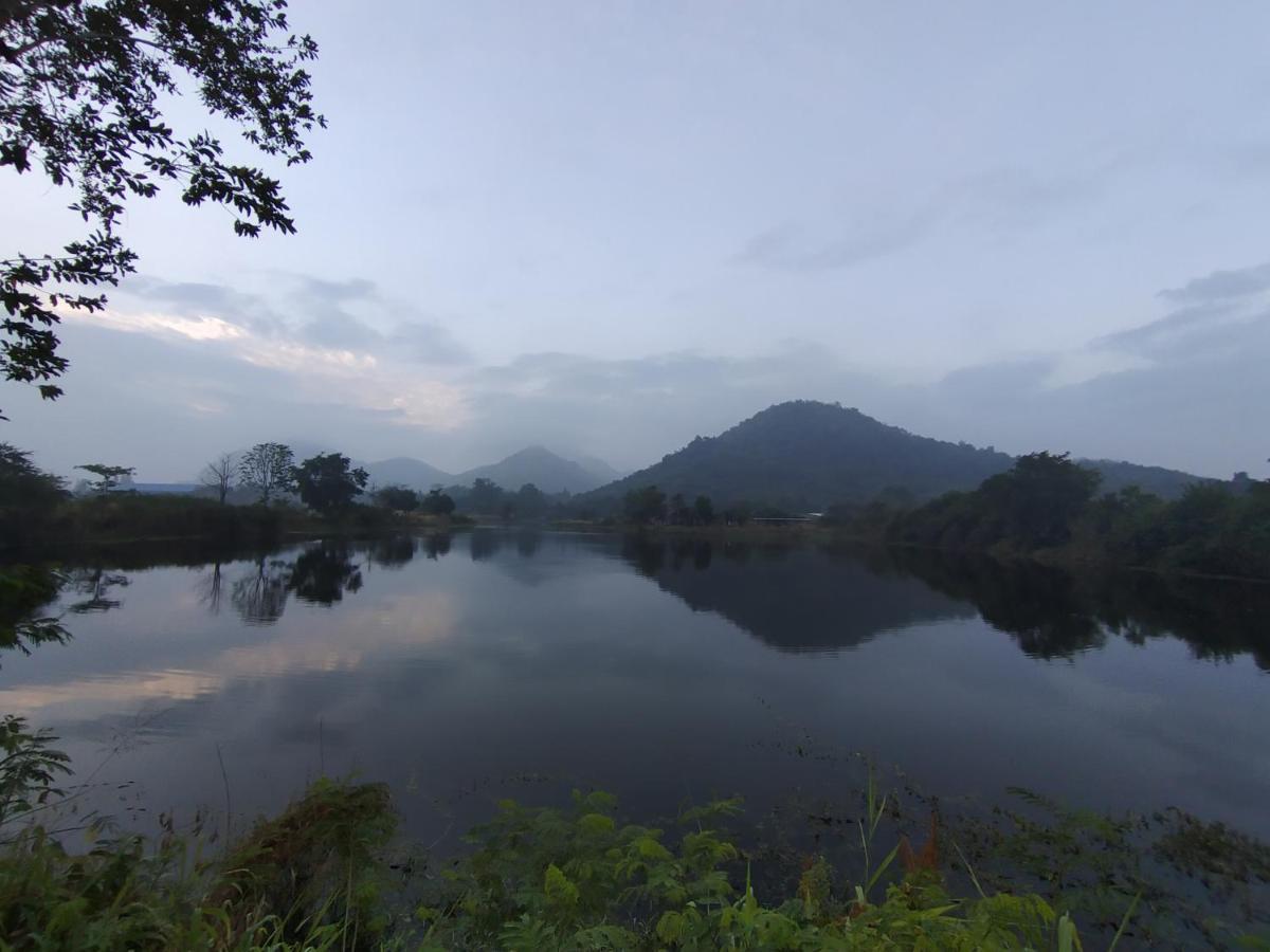 Отель Royal Mountain Hut Ratchaburi Экстерьер фото