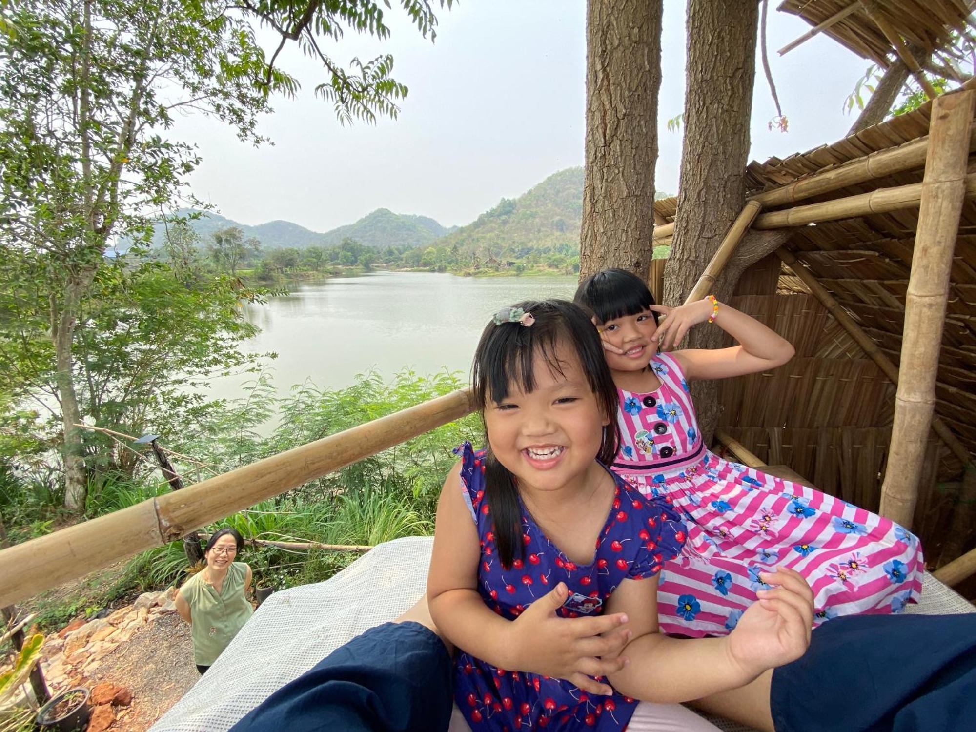 Отель Royal Mountain Hut Ratchaburi Экстерьер фото