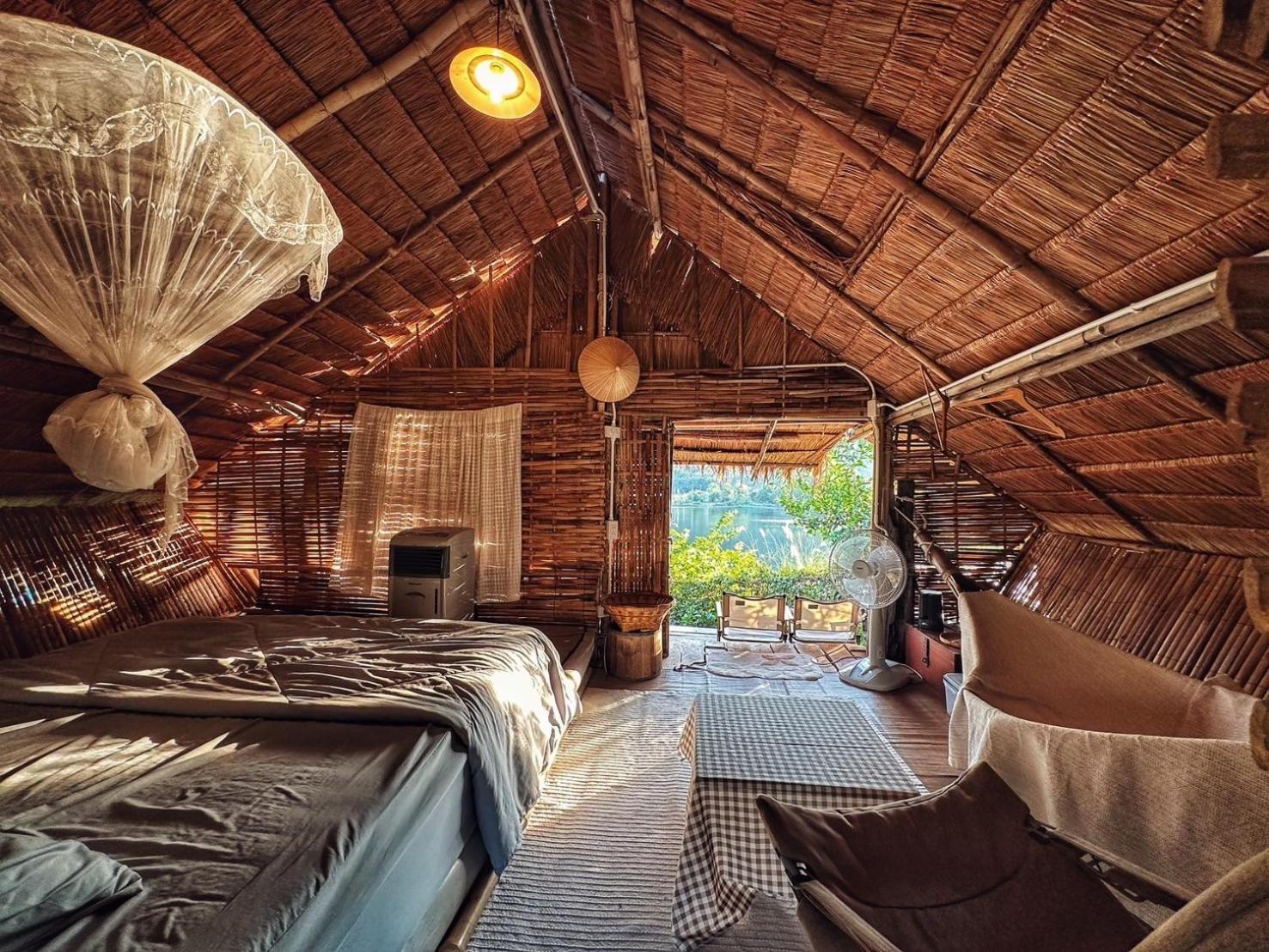 Отель Royal Mountain Hut Ratchaburi Экстерьер фото