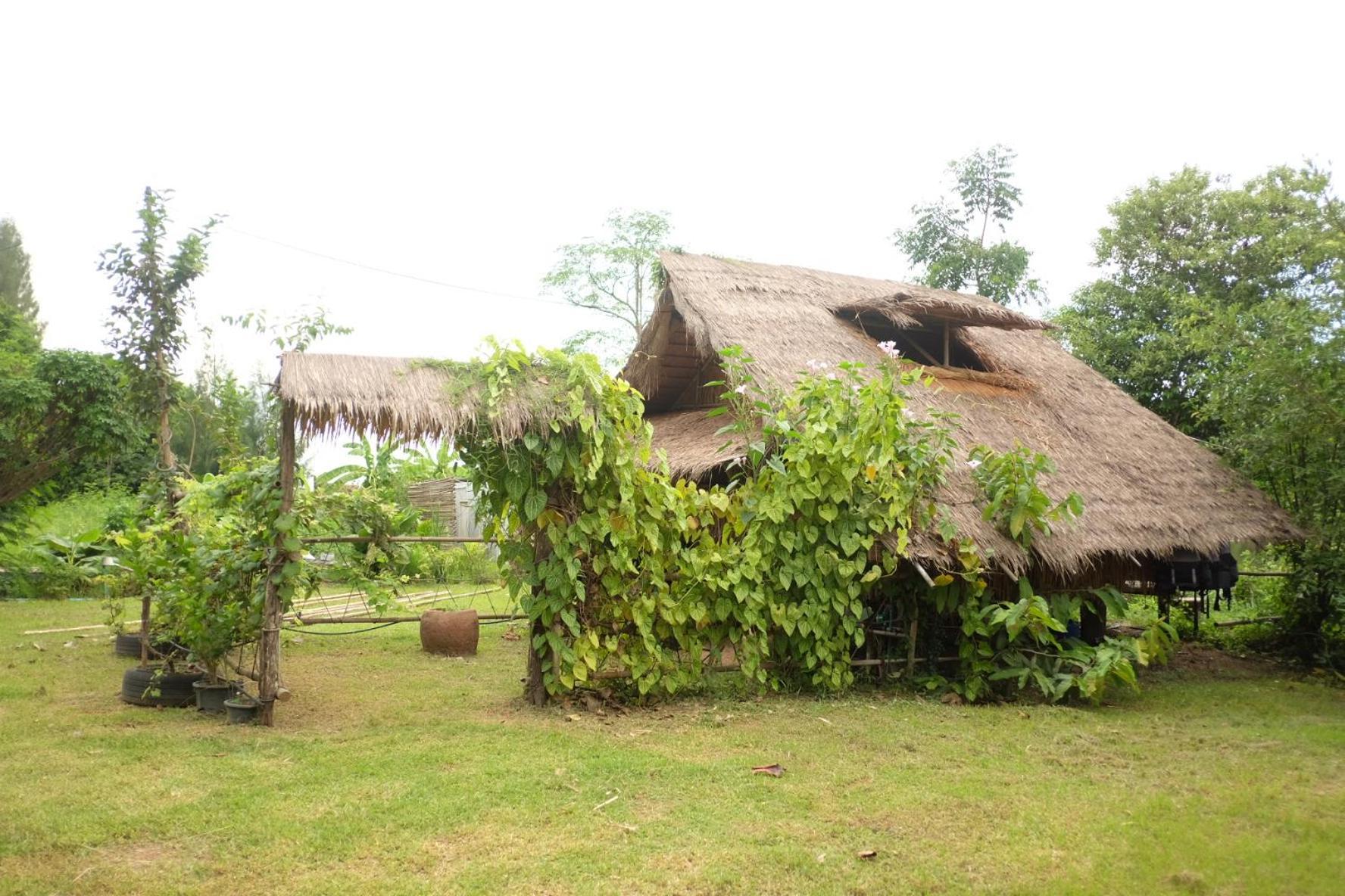 Отель Royal Mountain Hut Ratchaburi Номер фото